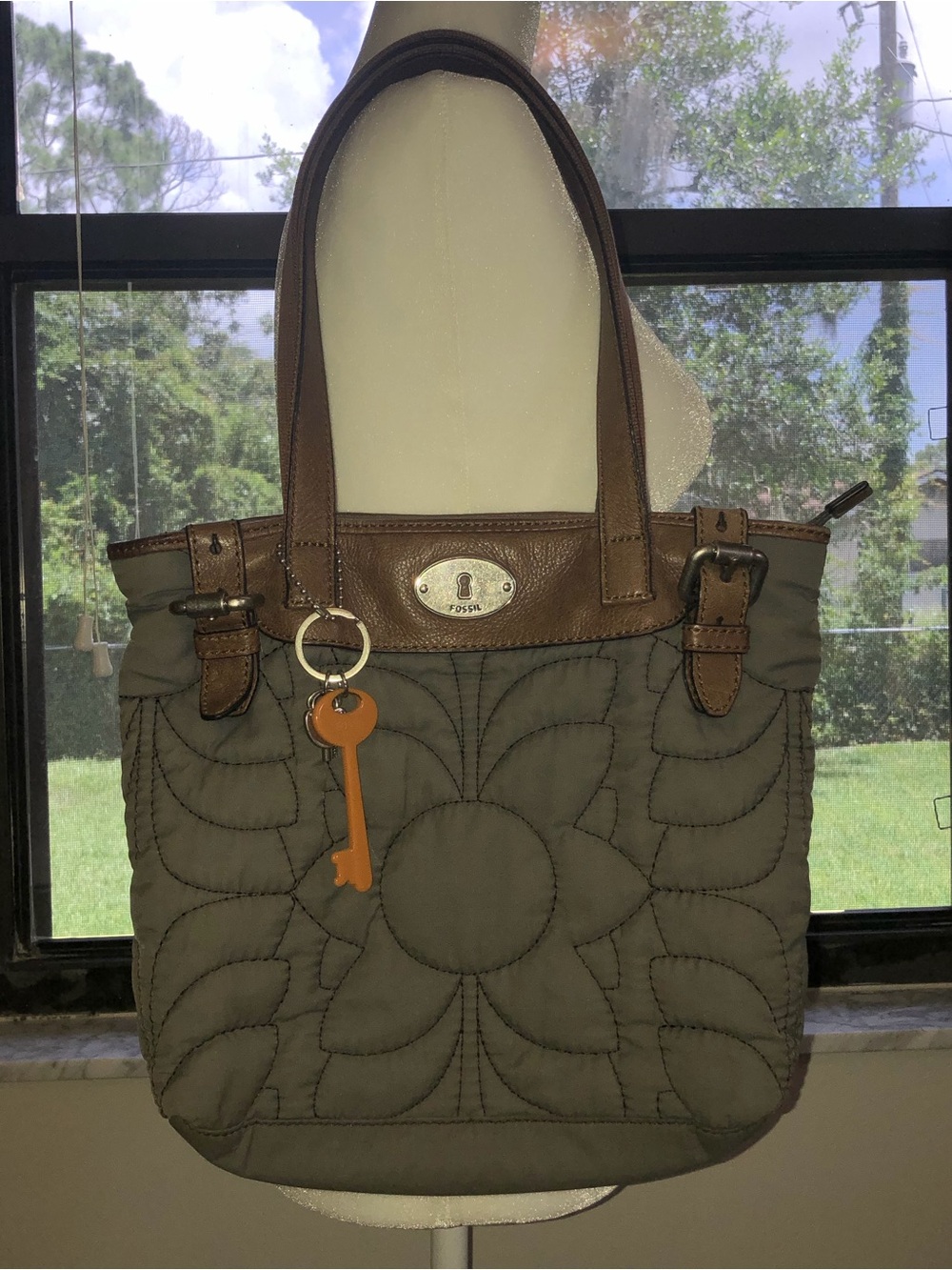 Vintage Fossil Key-Per Quilted Purse Charcoal Gray Brown Leather